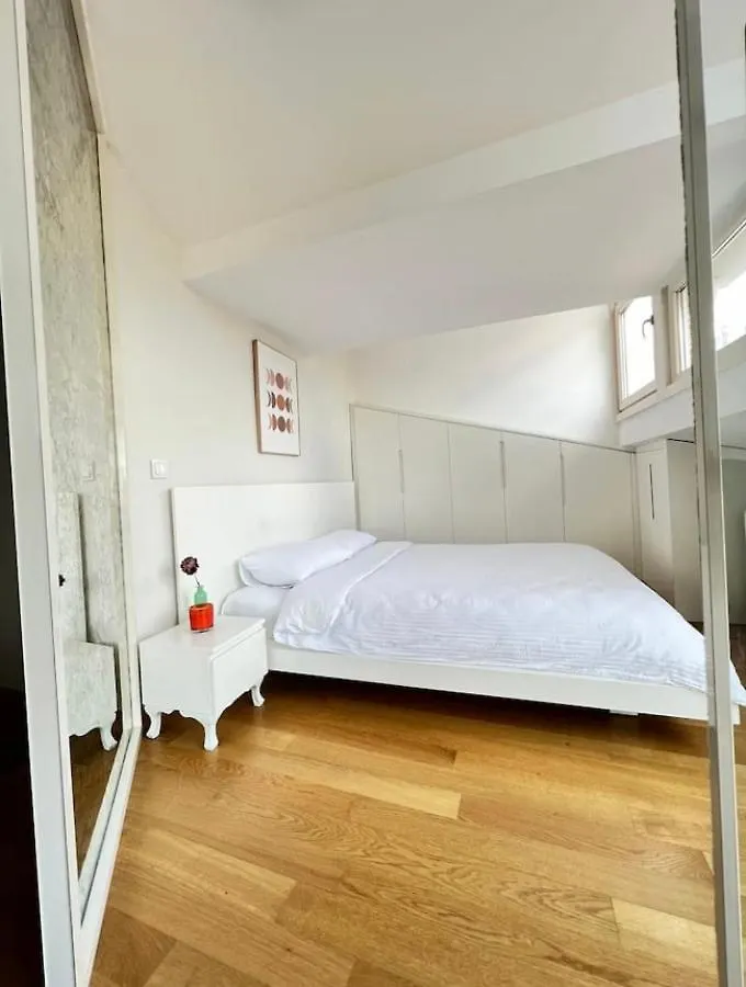 Wonder Homes- Wonder Penthouse With Large Terrace Taksim Square Istanbul Apartment